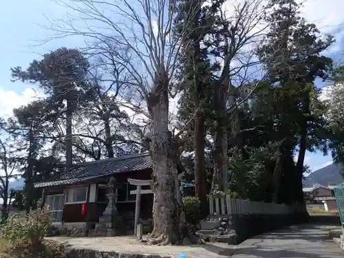 多太神社の本殿