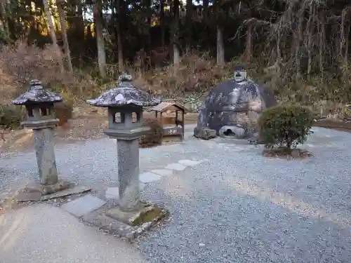 万治の石仏(長野県)