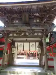 石上神宮の山門