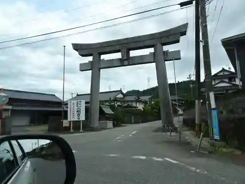 六殿神社の鳥居