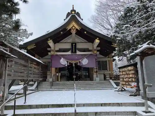 彌彦神社　(伊夜日子神社)の本殿・本堂