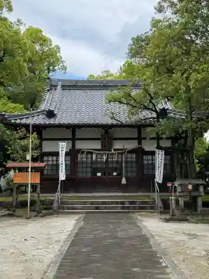 高牟神社（瀬古）の{uncategorized: "未分類", other: "その他", undefined: "問題あり", building: "その他建物", grave: "お墓", sacred_gate: "鳥居", guardian: "狛犬", statue: "像", buddha: "仏像", history: "歴史", nature: "自然", garden: "庭園", animal: "動物", pagoda: "塔", temizu: "手水舎", mountain_gate: "山門・神門", sanctuary: "本殿・本堂", subordinate: "末社・摂社", art: "芸術", scenery: "景色", jizo: "地蔵", ema: "絵馬", goshuin: "御朱印", omikuji: "おみくじ", items: "授与品その他", amulet: "お守り", goshuincho: "御朱印帳", eats: "食事", festival: "お祭り", votive_dance: "神楽", shichigosan: "七五三参", wedding: "結婚式", experience: "体験その他", initially: "初詣", around: "周辺", anti_infection: "感染症対策"}