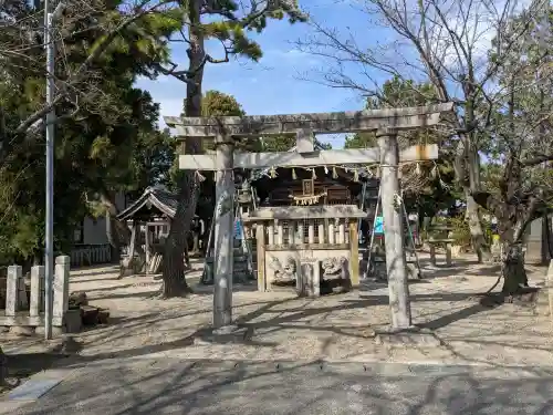 八幡社（北一色八幡社）の{uncategorized: "未分類", other: "その他", undefined: "問題あり", building: "その他建物", grave: "お墓", sacred_gate: "鳥居", guardian: "狛犬", statue: "像", buddha: "仏像", history: "歴史", nature: "自然", garden: "庭園", animal: "動物", pagoda: "塔", temizu: "手水舎", mountain_gate: "山門・神門", sanctuary: "本殿・本堂", subordinate: "末社・摂社", art: "芸術", scenery: "景色", jizo: "地蔵", ema: "絵馬", goshuin: "御朱印", omikuji: "おみくじ", items: "授与品その他", amulet: "お守り", goshuincho: "御朱印帳", eats: "食事", festival: "お祭り", votive_dance: "神楽", shichigosan: "七五三参", wedding: "結婚式", experience: "体験その他", initially: "初詣", around: "周辺", anti_infection: "感染症対策"}
