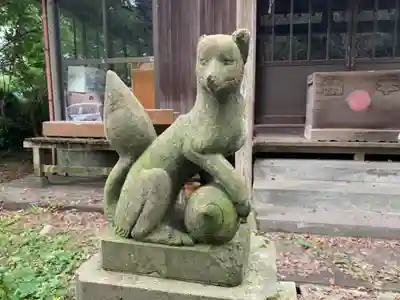 旭稲荷神社の狛犬