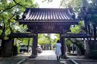 遍照院の山門・神門