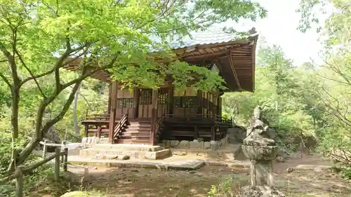 屏風岩祠の本殿・本堂