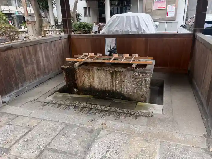 名古屋東照宮の{uncategorized: "未分類", other: "その他", undefined: "問題あり", building: "その他建物", grave: "お墓", sacred_gate: "鳥居", guardian: "狛犬", statue: "像", buddha: "仏像", history: "歴史", nature: "自然", garden: "庭園", animal: "動物", pagoda: "塔", temizu: "手水舎", mountain_gate: "山門・神門", sanctuary: "本殿・本堂", subordinate: "末社・摂社", art: "芸術", scenery: "景色", jizo: "地蔵", ema: "絵馬", goshuin: "御朱印", omikuji: "おみくじ", items: "授与品その他", amulet: "お守り", goshuincho: "御朱印帳", eats: "食事", festival: "お祭り", votive_dance: "神楽", shichigosan: "七五三参", wedding: "結婚式", experience: "体験その他", initially: "初詣", around: "周辺", anti_infection: "感染症対策"}