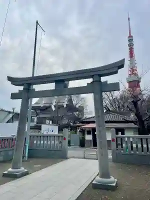 熊野神社の{uncategorized: "未分類", other: "その他", undefined: "問題あり", building: "その他建物", grave: "お墓", sacred_gate: "鳥居", guardian: "狛犬", statue: "像", buddha: "仏像", history: "歴史", nature: "自然", garden: "庭園", animal: "動物", pagoda: "塔", temizu: "手水舎", mountain_gate: "山門・神門", sanctuary: "本殿・本堂", subordinate: "末社・摂社", art: "芸術", scenery: "景色", jizo: "地蔵", ema: "絵馬", goshuin: "御朱印", omikuji: "おみくじ", items: "授与品その他", amulet: "お守り", goshuincho: "御朱印帳", eats: "食事", festival: "お祭り", votive_dance: "神楽", shichigosan: "七五三参", wedding: "結婚式", experience: "体験その他", initially: "初詣", around: "周辺", anti_infection: "感染症対策"}