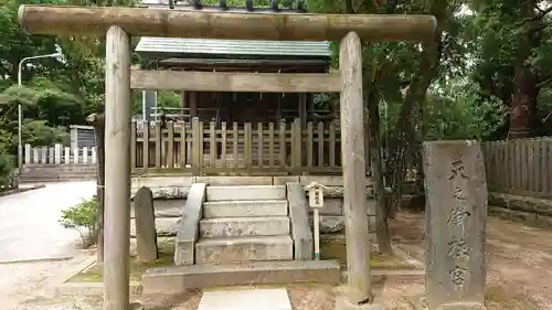 意富比神社の末社・摂社