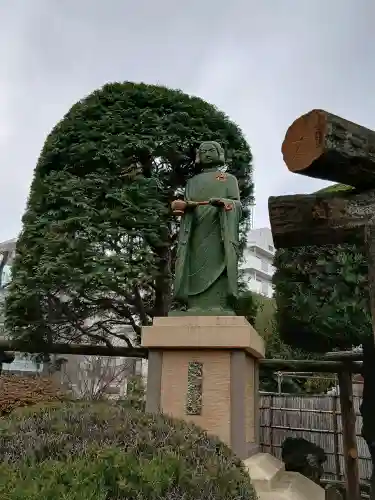 新井薬師（梅照院）の{uncategorized: "未分類", other: "その他", undefined: "問題あり", building: "その他建物", grave: "お墓", sacred_gate: "鳥居", guardian: "狛犬", statue: "像", buddha: "仏像", history: "歴史", nature: "自然", garden: "庭園", animal: "動物", pagoda: "塔", temizu: "手水舎", mountain_gate: "山門・神門", sanctuary: "本殿・本堂", subordinate: "末社・摂社", art: "芸術", scenery: "景色", jizo: "地蔵", ema: "絵馬", goshuin: "御朱印", omikuji: "おみくじ", items: "授与品その他", amulet: "お守り", goshuincho: "御朱印帳", eats: "食事", festival: "お祭り", votive_dance: "神楽", shichigosan: "七五三参", wedding: "結婚式", experience: "体験その他", initially: "初詣", around: "周辺", anti_infection: "感染症対策"}