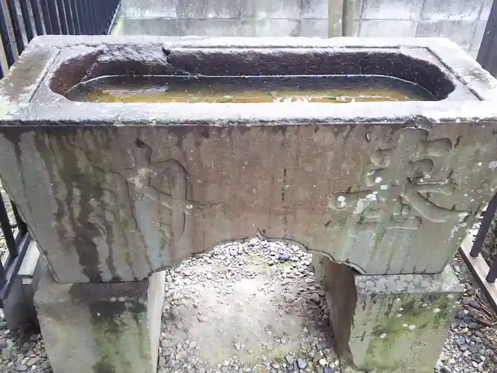 粕壁神明社の手水舎