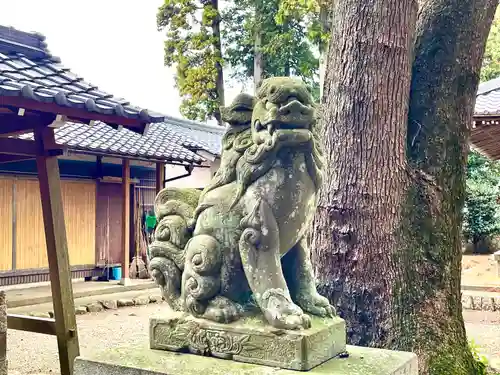 白鳥神社の狛犬