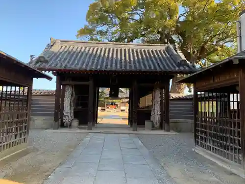 長尾寺の山門