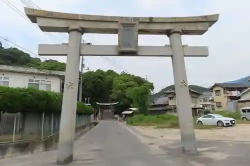 初﨑神社の鳥居