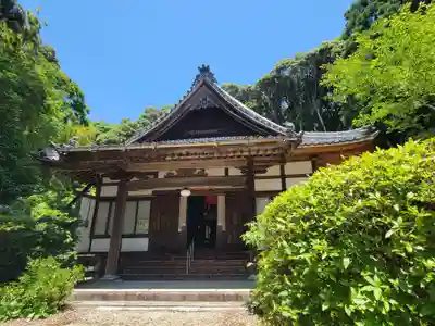 西方寺の本殿・本堂