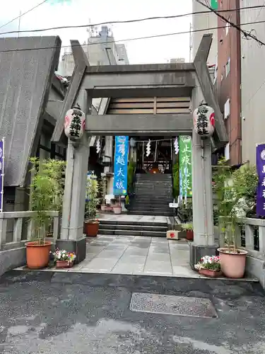 烏森神社の鳥居
