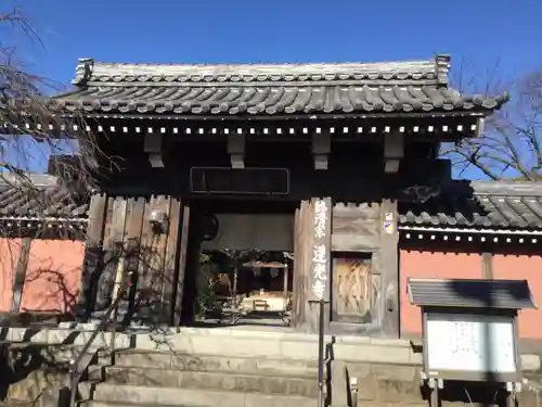 蓮光寺の山門