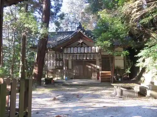 八神社の建物その他