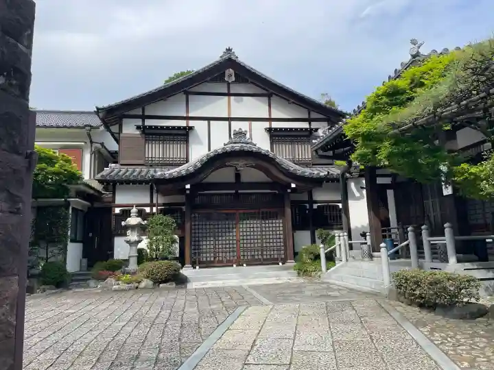 長源寺の{uncategorized: "未分類", other: "その他", undefined: "問題あり", building: "その他建物", grave: "お墓", sacred_gate: "鳥居", guardian: "狛犬", statue: "像", buddha: "仏像", history: "歴史", nature: "自然", garden: "庭園", animal: "動物", pagoda: "塔", temizu: "手水舎", mountain_gate: "山門・神門", sanctuary: "本殿・本堂", subordinate: "末社・摂社", art: "芸術", scenery: "景色", jizo: "地蔵", ema: "絵馬", goshuin: "御朱印", omikuji: "おみくじ", items: "授与品その他", amulet: "お守り", goshuincho: "御朱印帳", eats: "食事", festival: "お祭り", votive_dance: "神楽", shichigosan: "七五三参", wedding: "結婚式", experience: "体験その他", initially: "初詣", around: "周辺", anti_infection: "感染症対策"}