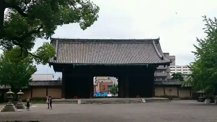 東寺(教王護国寺)の山門・神門