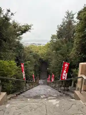 紀州東照宮の{uncategorized: "未分類", other: "その他", undefined: "問題あり", building: "その他建物", grave: "お墓", sacred_gate: "鳥居", guardian: "狛犬", statue: "像", buddha: "仏像", history: "歴史", nature: "自然", garden: "庭園", animal: "動物", pagoda: "塔", temizu: "手水舎", mountain_gate: "山門・神門", sanctuary: "本殿・本堂", subordinate: "末社・摂社", art: "芸術", scenery: "景色", jizo: "地蔵", ema: "絵馬", goshuin: "御朱印", omikuji: "おみくじ", items: "授与品その他", amulet: "お守り", goshuincho: "御朱印帳", eats: "食事", festival: "お祭り", votive_dance: "神楽", shichigosan: "七五三参", wedding: "結婚式", experience: "体験その他", initially: "初詣", around: "周辺", anti_infection: "感染症対策"}