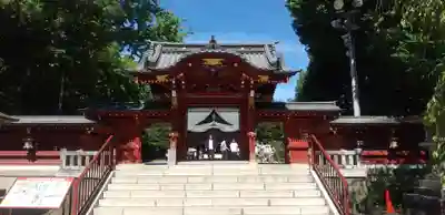 秩父神社の山門・神門
