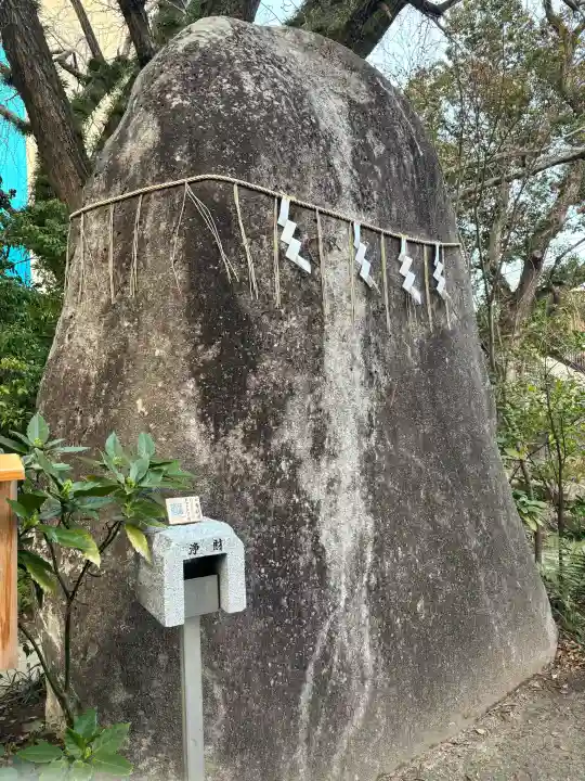 鳥飼八幡宮の{uncategorized: "未分類", other: "その他", undefined: "問題あり", building: "その他建物", grave: "お墓", sacred_gate: "鳥居", guardian: "狛犬", statue: "像", buddha: "仏像", history: "歴史", nature: "自然", garden: "庭園", animal: "動物", pagoda: "塔", temizu: "手水舎", mountain_gate: "山門・神門", sanctuary: "本殿・本堂", subordinate: "末社・摂社", art: "芸術", scenery: "景色", jizo: "地蔵", ema: "絵馬", goshuin: "御朱印", omikuji: "おみくじ", items: "授与品その他", amulet: "お守り", goshuincho: "御朱印帳", eats: "食事", festival: "お祭り", votive_dance: "神楽", shichigosan: "七五三参", wedding: "結婚式", experience: "体験その他", initially: "初詣", around: "周辺", anti_infection: "感染症対策"}