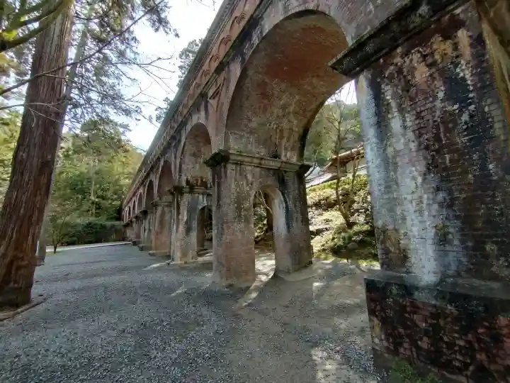 南禅寺の{uncategorized: "未分類", other: "その他", undefined: "問題あり", building: "その他建物", grave: "お墓", sacred_gate: "鳥居", guardian: "狛犬", statue: "像", buddha: "仏像", history: "歴史", nature: "自然", garden: "庭園", animal: "動物", pagoda: "塔", temizu: "手水舎", mountain_gate: "山門・神門", sanctuary: "本殿・本堂", subordinate: "末社・摂社", art: "芸術", scenery: "景色", jizo: "地蔵", ema: "絵馬", goshuin: "御朱印", omikuji: "おみくじ", items: "授与品その他", amulet: "お守り", goshuincho: "御朱印帳", eats: "食事", festival: "お祭り", votive_dance: "神楽", shichigosan: "七五三参", wedding: "結婚式", experience: "体験その他", initially: "初詣", around: "周辺", anti_infection: "感染症対策"}
