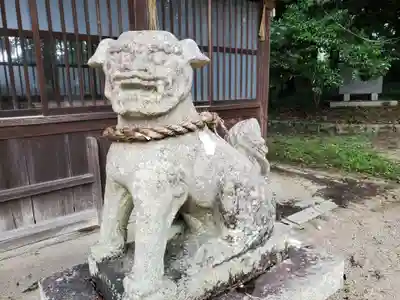 岩壷神社の狛犬