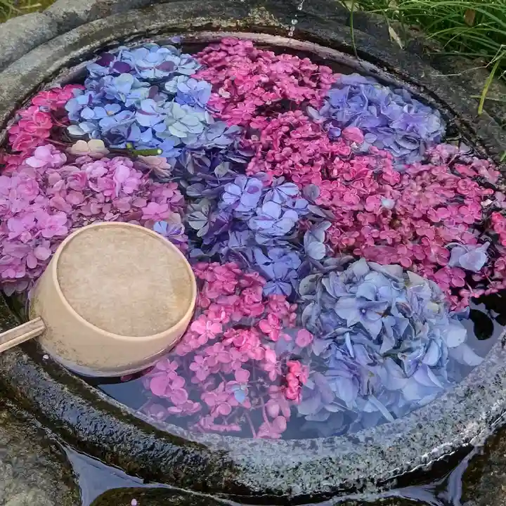 唐澤山神社の手水舎