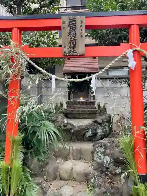戸田稲荷神社の{uncategorized: "未分類", other: "その他", undefined: "問題あり", building: "その他建物", grave: "お墓", sacred_gate: "鳥居", guardian: "狛犬", statue: "像", buddha: "仏像", history: "歴史", nature: "自然", garden: "庭園", animal: "動物", pagoda: "塔", temizu: "手水舎", mountain_gate: "山門・神門", sanctuary: "本殿・本堂", subordinate: "末社・摂社", art: "芸術", scenery: "景色", jizo: "地蔵", ema: "絵馬", goshuin: "御朱印", omikuji: "おみくじ", items: "授与品その他", amulet: "お守り", goshuincho: "御朱印帳", eats: "食事", festival: "お祭り", votive_dance: "神楽", shichigosan: "七五三参", wedding: "結婚式", experience: "体験その他", initially: "初詣", around: "周辺", anti_infection: "感染症対策"}