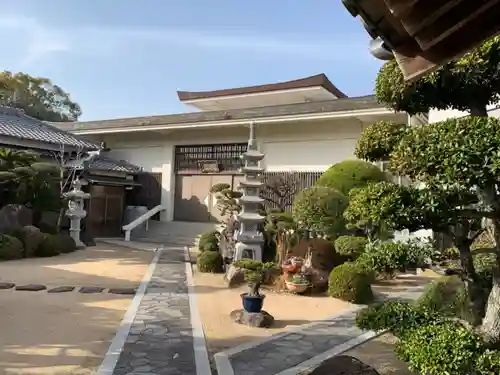 報恩寺の庭園