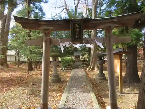 筑摩神社の鳥居