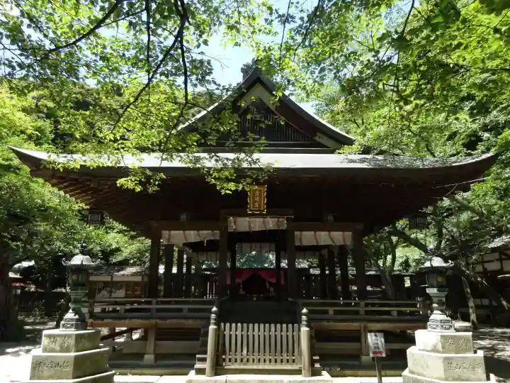 金崎宮の本殿・本堂