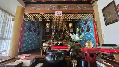 真成院の{uncategorized: "未分類", other: "その他", undefined: "問題あり", building: "その他建物", grave: "お墓", sacred_gate: "鳥居", guardian: "狛犬", statue: "像", buddha: "仏像", history: "歴史", nature: "自然", garden: "庭園", animal: "動物", pagoda: "塔", temizu: "手水舎", mountain_gate: "山門・神門", sanctuary: "本殿・本堂", subordinate: "末社・摂社", art: "芸術", scenery: "景色", jizo: "地蔵", ema: "絵馬", goshuin: "御朱印", omikuji: "おみくじ", items: "授与品その他", amulet: "お守り", goshuincho: "御朱印帳", eats: "食事", festival: "お祭り", votive_dance: "神楽", shichigosan: "七五三参", wedding: "結婚式", experience: "体験その他", initially: "初詣", around: "周辺", anti_infection: "感染症対策"}