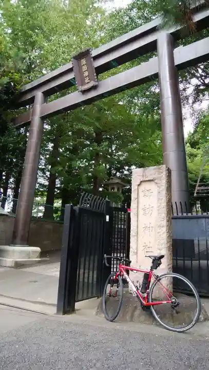 諏訪神社の鳥居