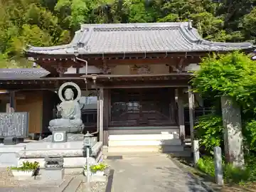 根本寺の本殿・本堂