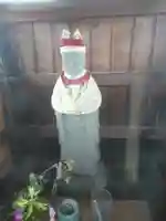祠の地蔵