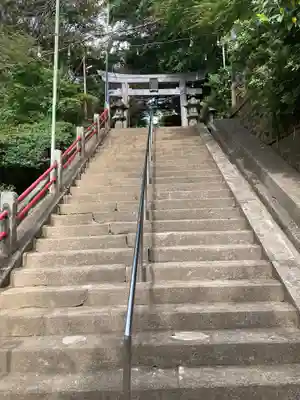 諏訪神社の鳥居
