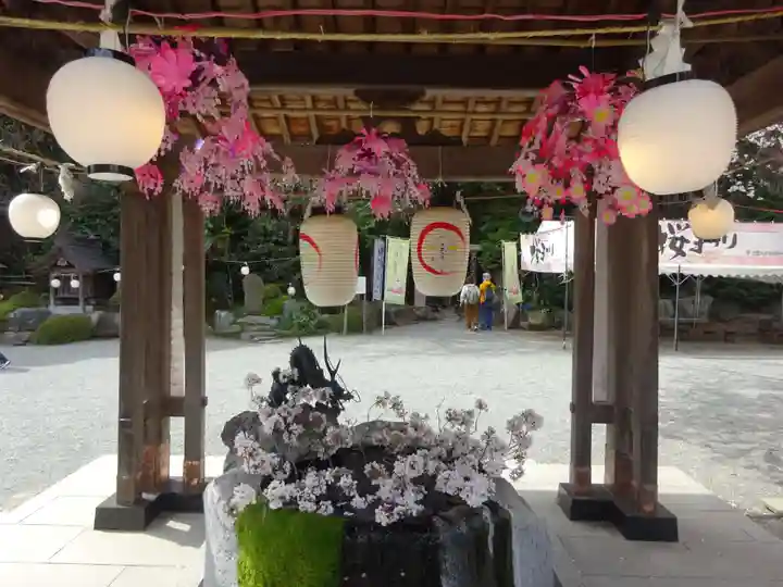 出雲大社相模分祠の手水舎