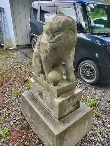 神明社の狛犬