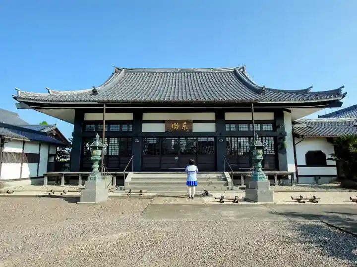 東漸寺の本殿・本堂
