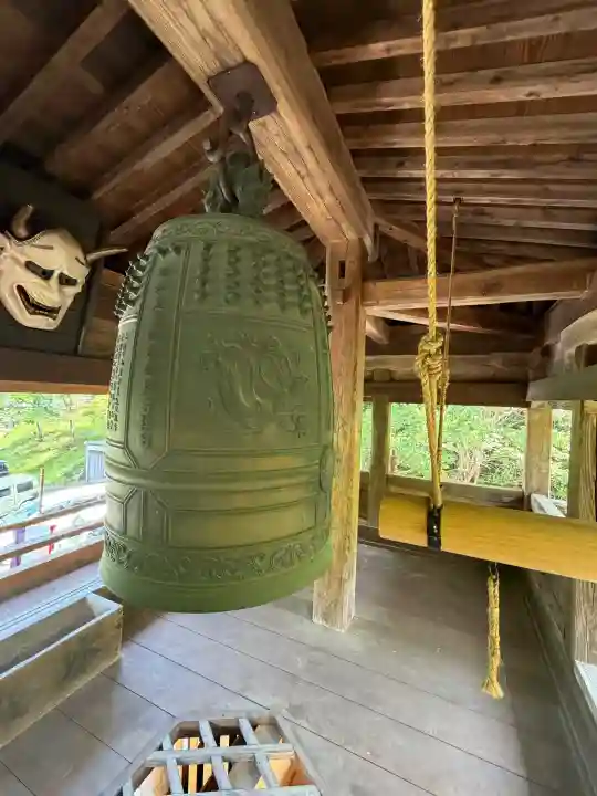 秩父札所三十二番 法性寺の{uncategorized: "未分類", other: "その他", undefined: "問題あり", building: "その他建物", grave: "お墓", sacred_gate: "鳥居", guardian: "狛犬", statue: "像", buddha: "仏像", history: "歴史", nature: "自然", garden: "庭園", animal: "動物", pagoda: "塔", temizu: "手水舎", mountain_gate: "山門・神門", sanctuary: "本殿・本堂", subordinate: "末社・摂社", art: "芸術", scenery: "景色", jizo: "地蔵", ema: "絵馬", goshuin: "御朱印", omikuji: "おみくじ", items: "授与品その他", amulet: "お守り", goshuincho: "御朱印帳", eats: "食事", festival: "お祭り", votive_dance: "神楽", shichigosan: "七五三参", wedding: "結婚式", experience: "体験その他", initially: "初詣", around: "周辺", anti_infection: "感染症対策"}