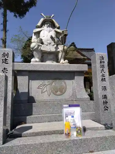 總社 和田八幡宮の像