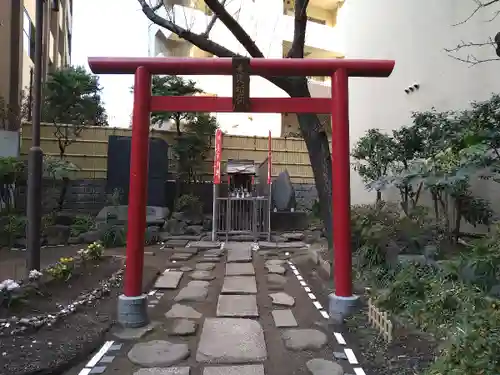 妻戀神社の末社・摂社
