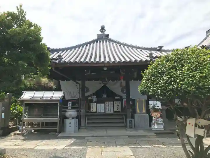 出釋迦寺の本殿・本堂