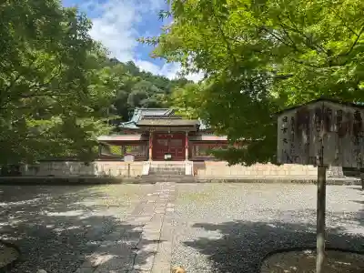 日吉東照宮（日吉大社末社）の{uncategorized: "未分類", other: "その他", undefined: "問題あり", building: "その他建物", grave: "お墓", sacred_gate: "鳥居", guardian: "狛犬", statue: "像", buddha: "仏像", history: "歴史", nature: "自然", garden: "庭園", animal: "動物", pagoda: "塔", temizu: "手水舎", mountain_gate: "山門・神門", sanctuary: "本殿・本堂", subordinate: "末社・摂社", art: "芸術", scenery: "景色", jizo: "地蔵", ema: "絵馬", goshuin: "御朱印", omikuji: "おみくじ", items: "授与品その他", amulet: "お守り", goshuincho: "御朱印帳", eats: "食事", festival: "お祭り", votive_dance: "神楽", shichigosan: "七五三参", wedding: "結婚式", experience: "体験その他", initially: "初詣", around: "周辺", anti_infection: "感染症対策"}
