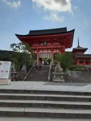 清水寺の山門・神門