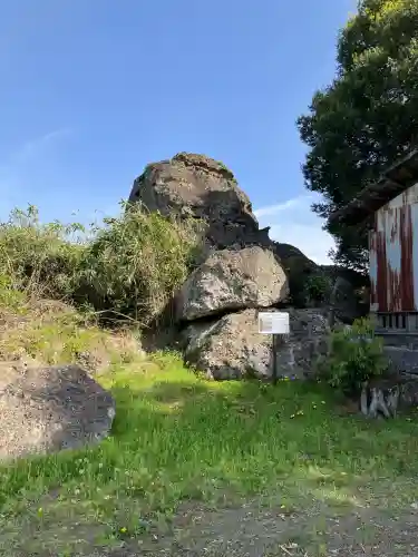 岩原神社の{uncategorized: "未分類", other: "その他", undefined: "問題あり", building: "その他建物", grave: "お墓", sacred_gate: "鳥居", guardian: "狛犬", statue: "像", buddha: "仏像", history: "歴史", nature: "自然", garden: "庭園", animal: "動物", pagoda: "塔", temizu: "手水舎", mountain_gate: "山門・神門", sanctuary: "本殿・本堂", subordinate: "末社・摂社", art: "芸術", scenery: "景色", jizo: "地蔵", ema: "絵馬", goshuin: "御朱印", omikuji: "おみくじ", items: "授与品その他", amulet: "お守り", goshuincho: "御朱印帳", eats: "食事", festival: "お祭り", votive_dance: "神楽", shichigosan: "七五三参", wedding: "結婚式", experience: "体験その他", initially: "初詣", around: "周辺", anti_infection: "感染症対策"}