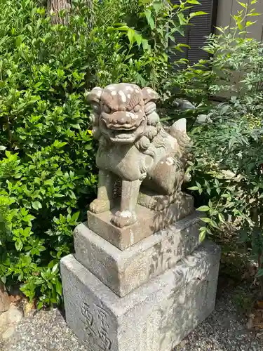 大神神社（花池）の狛犬